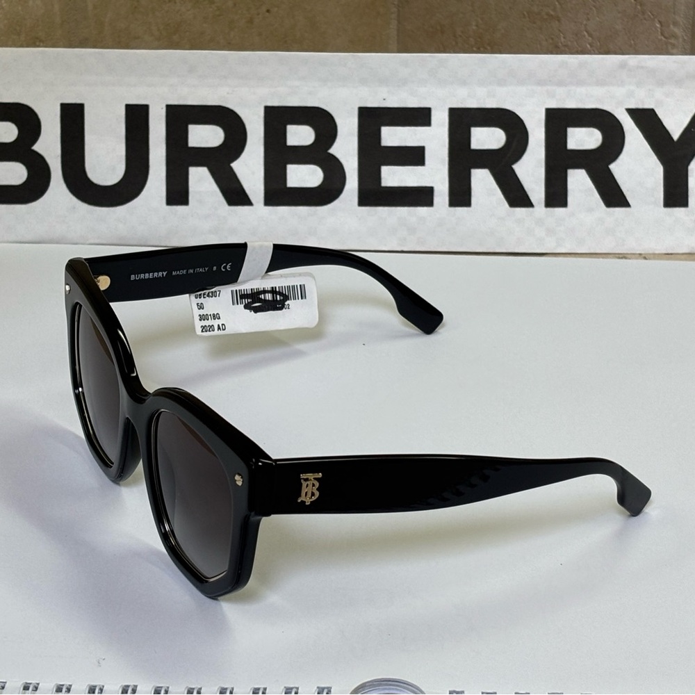 New Burberry BE4307 3001/8G Primrose Black Sunglasses. Geometric shape. - Picture 11 of 15
